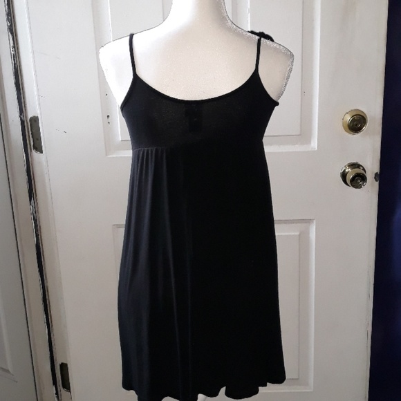 Black dress with shoulder ties - Picture 4 of 5